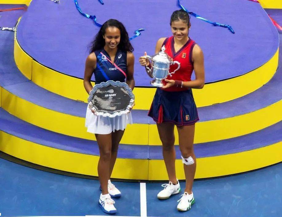 11个篮板 11个篮板