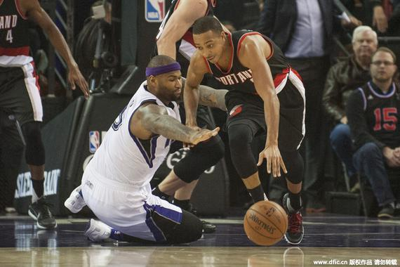 到球队朝着 到球队朝着